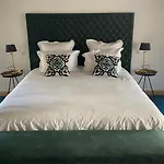 Bed & Breakfast L'orangerie Neufchateau