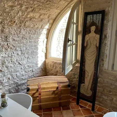 Bed & Breakfast L'orangerie Neufchateau